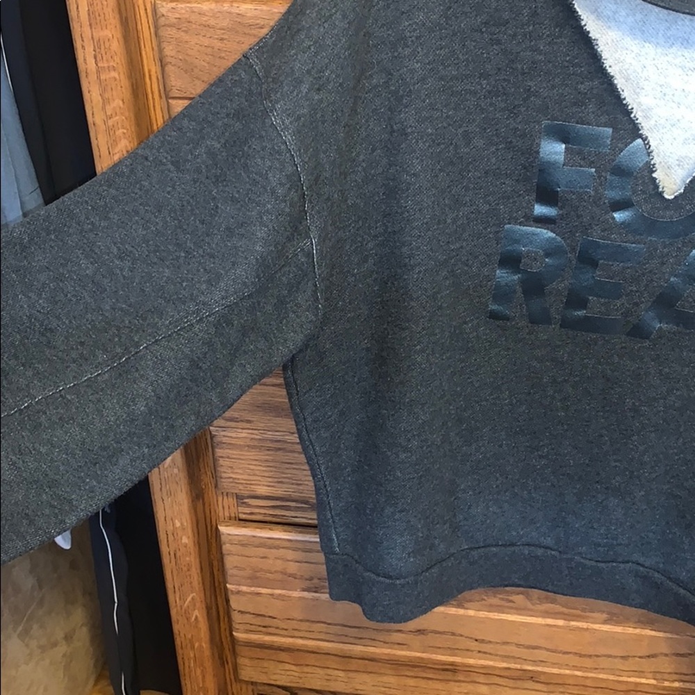 Express Sweatshirt - Picture 4 of 10